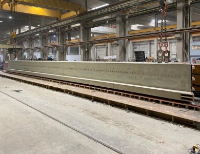 95 ton zware balk Smakkelaarsveld